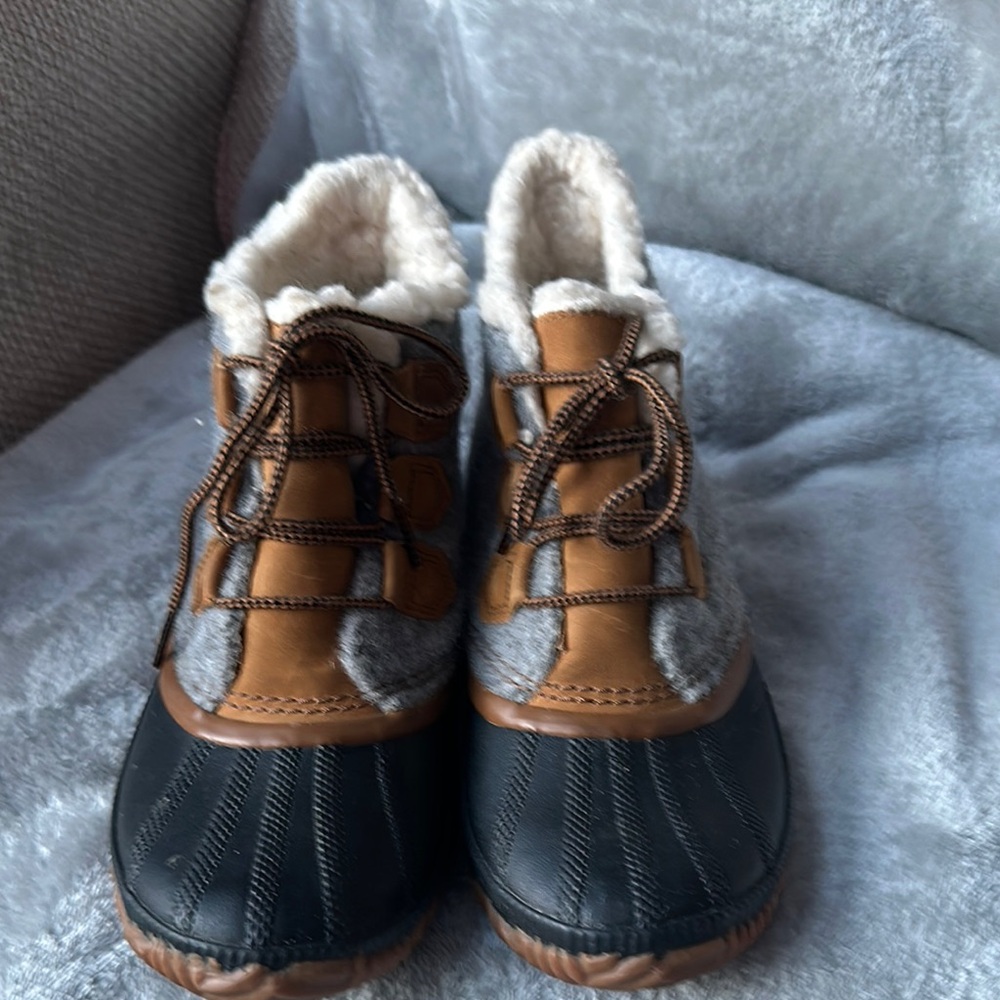 Sorel Gray and Blue Ankle Boots
